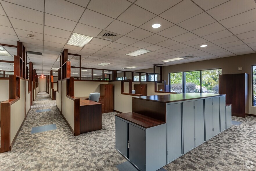 More Photos Of 11821 Telge Rd, Cypress Office For Sale