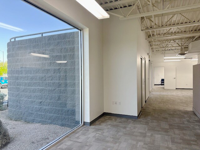 More Photos Of 1929 W Lone Cactus Dr, Phoenix Light Distribution For Sale