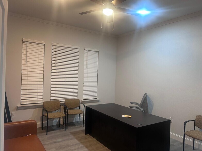 More Photos Of 200 Cypress Bend, Princeton Medical For Lease