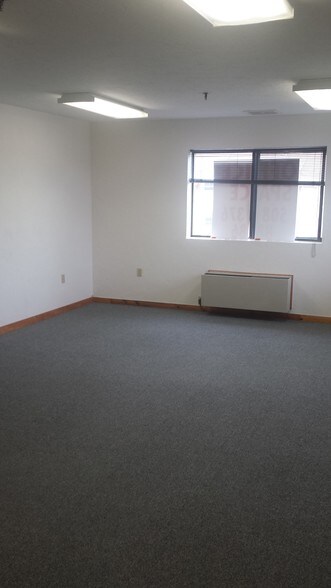 More Photos Of 840 Main St, Millis-Clicquot Office For Lease
