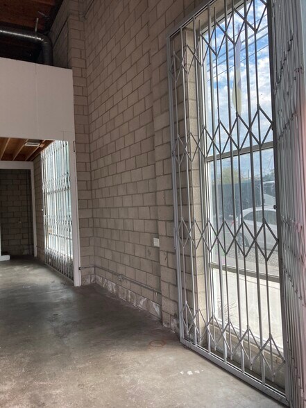 More Photos Of 9901 San Fernando Rd, Pacoima Warehouse For Lease