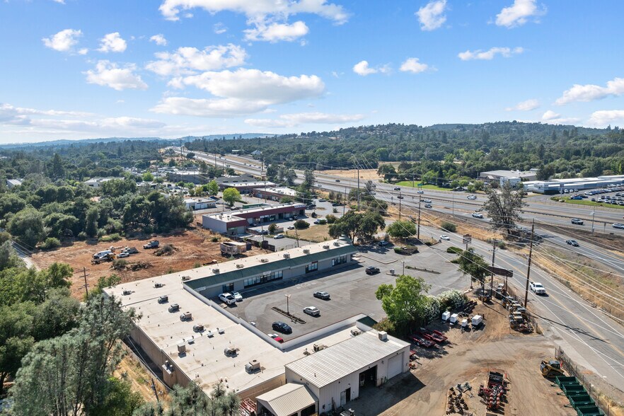 More Photos Of 4050 Durock Rd, Shingle Springs Freestanding For Lease