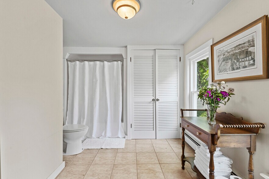 More Photos Of 540 North St, Green Lake Storefront Retail Residential For Sale