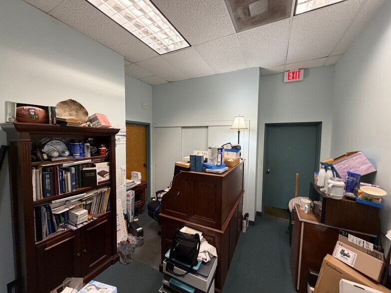 More Photos Of 107 Kingsway Rd, Brandon Medical For Sale