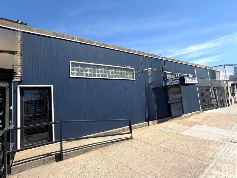 More Photos Of 153-33 Rockaway Blvd, Jamaica Office For Sale