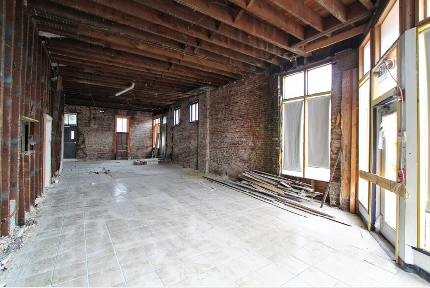 More Photos Of 3133 Cherokee St, Saint Louis Storefront Retail Office For Sale