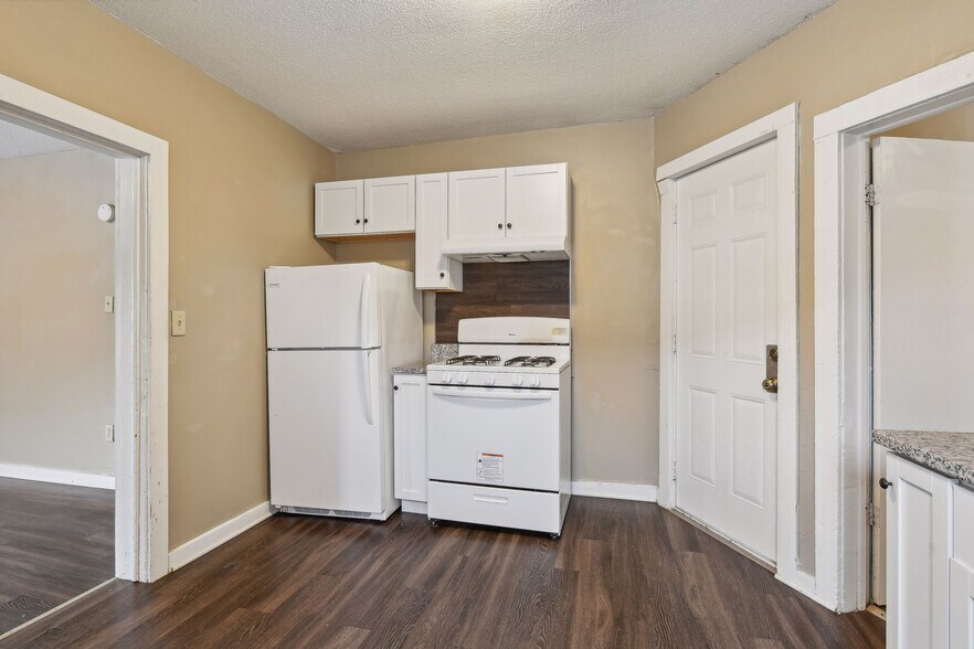 More Photos Of 953 Desoto St, Saint Paul Apartments For Sale