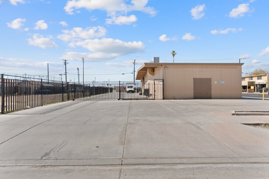 More Photos Of 817 S 4th St, El Centro Office For Sale
