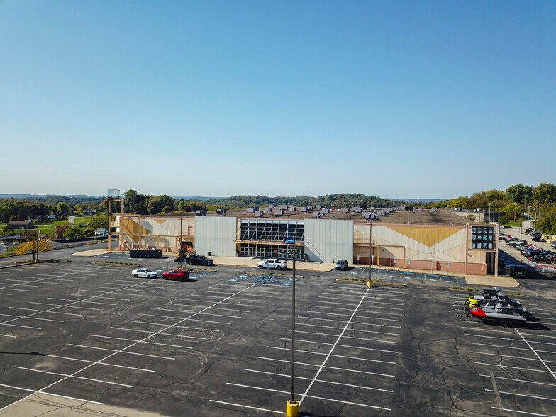 More Photos Of 1701 Lincoln Hwy, North Versailles Movie Theatre For Lease