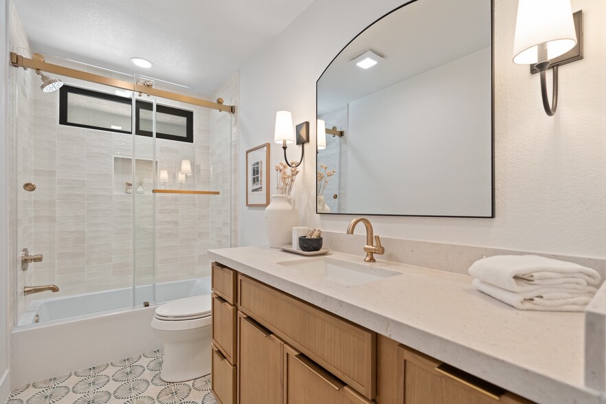 More Photos Of 6801 El Fuerte St, Carlsbad Apartments For Sale