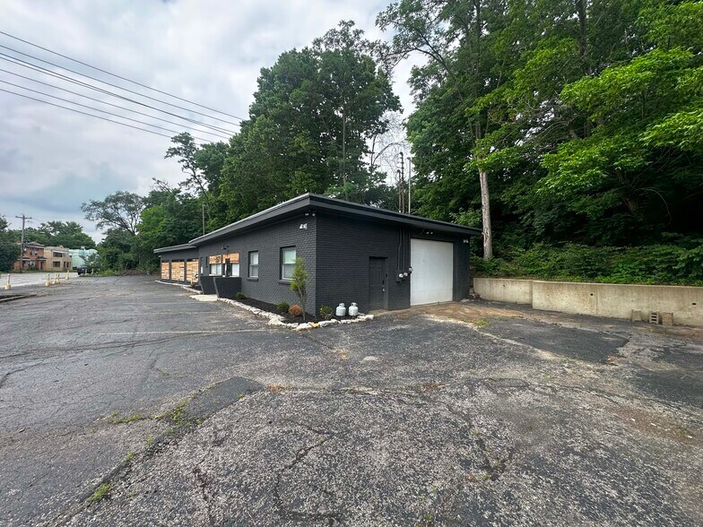 More Photos Of 2577 Duck Creek Rd, Cincinnati Warehouse For Sale