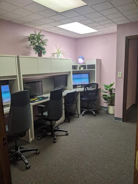 More Photos Of 5600 Kentshire Dr, Dayton Loft Creative Space For Sale