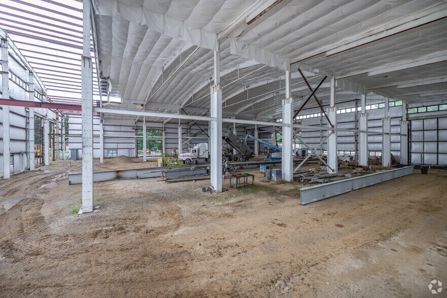 More Photos Of 5205 Cleveland Massillon Rd, Norton Manufacturing For Lease