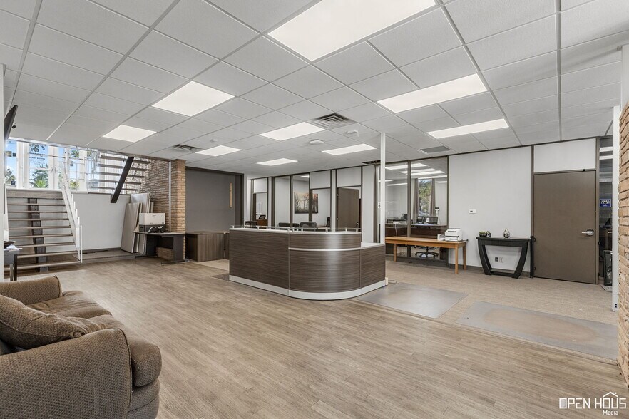 More Photos Of 915 9th St, Wichita Falls Office For Sale