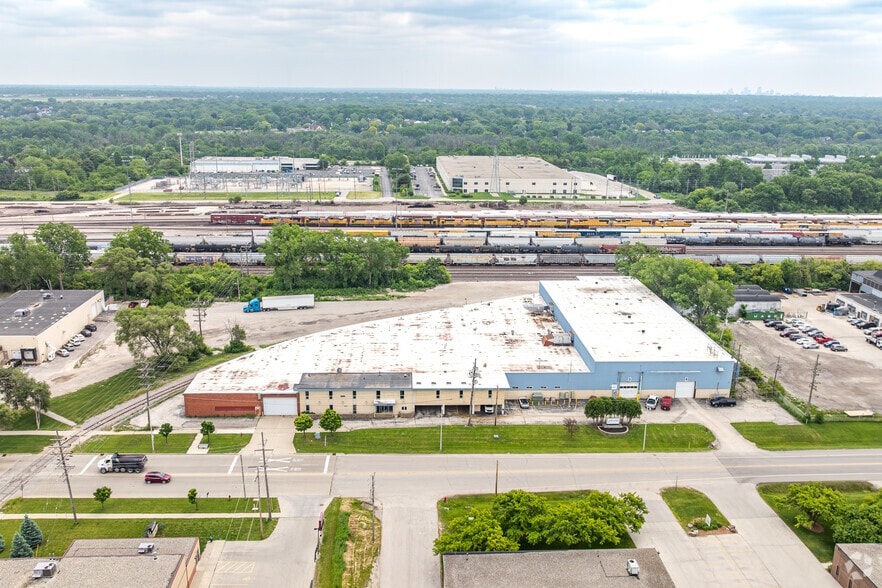 More Photos Of 4480 N 124th St, Milwaukee Manufacturing For Lease