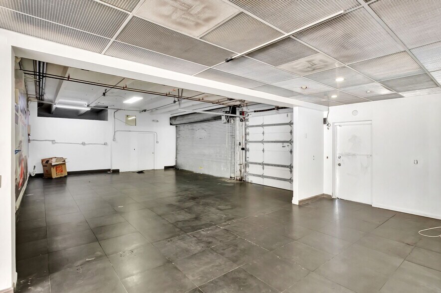 More Photos Of 925 W Broward Blvd, Fort Lauderdale Auto Dealership For Lease