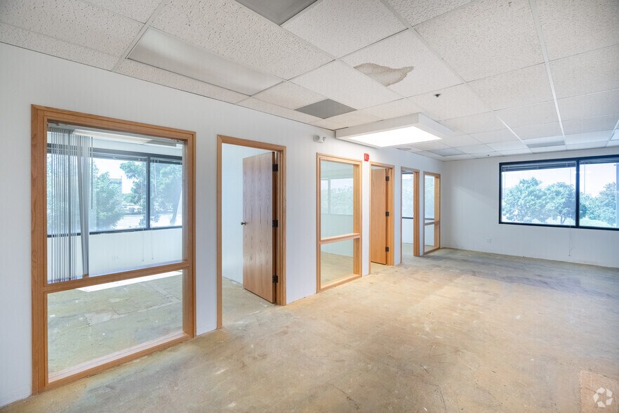 More Photos Of 3550 Odessa Way, Aurora Manufacturing For Lease