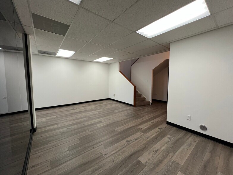 More Photos Of 2675 Junipero Ave, Signal Hill Warehouse For Lease