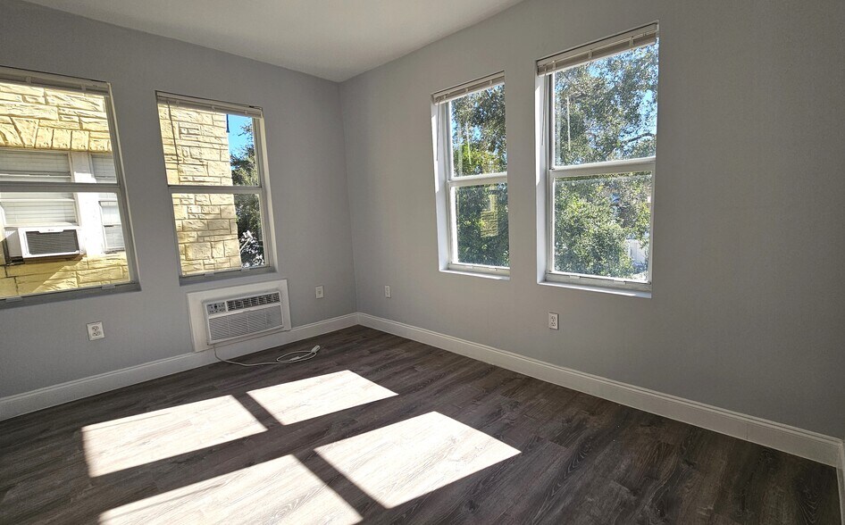 More Photos Of 1142 SW 4th St, Miami Apartments For Sale