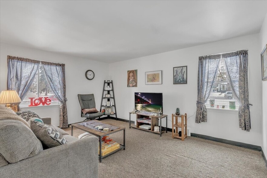 More Photos Of 30 Latona Ct, Buffalo Apartments For Sale