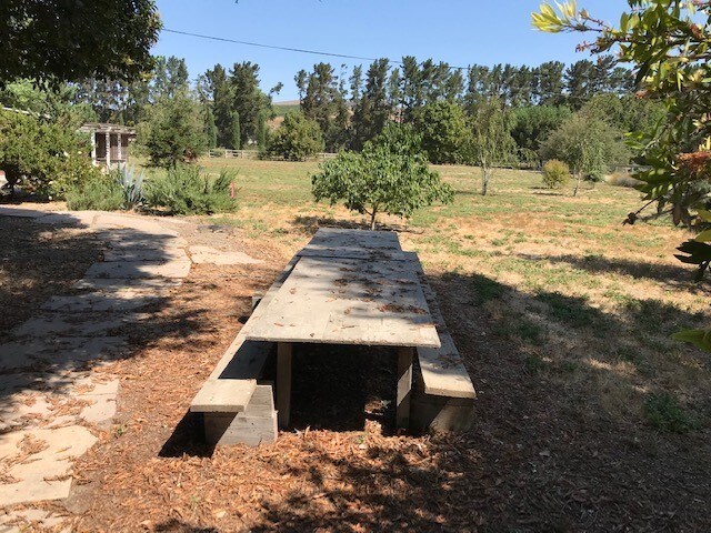 More Photos Of 165 Leslie St, Los Alamos Land For Lease