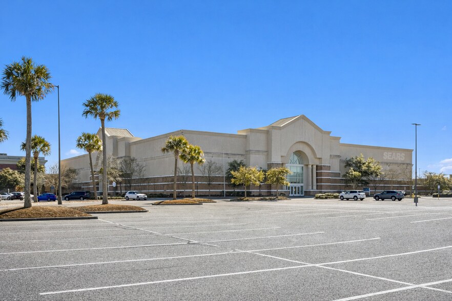 More Photos Of 1200 Coastal Grand Cir, Myrtle Beach Department Store For Sale