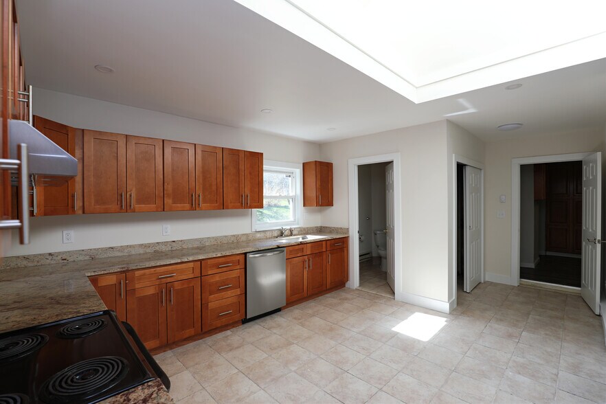 More Photos Of 14311 Route 9W, Ravena Apartments For Sale