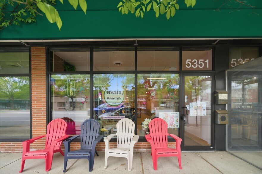 More Photos Of 5337-5353 W Devon Ave, Chicago Storefront Retail Office For Sale