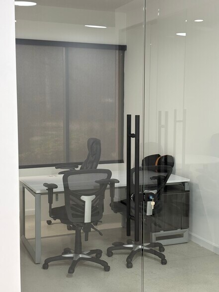 More Photos Of 1545 N Park Dr, Weston Office For Lease