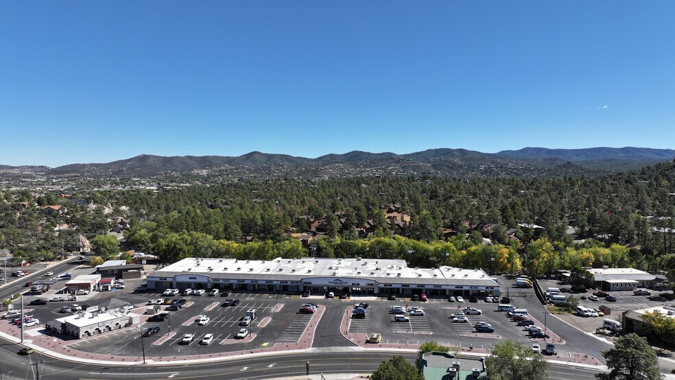 More Photos Of 1459-1523 W Gurley St, Prescott Unknown For Lease