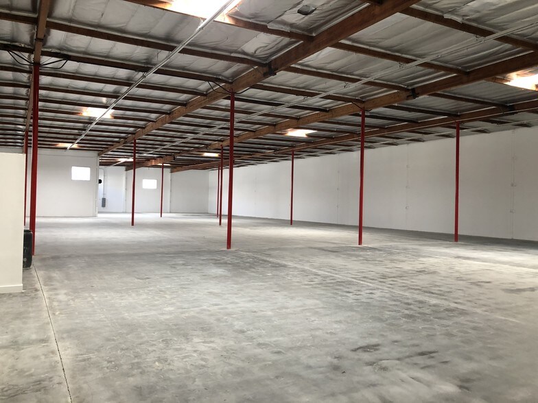 More Photos Of 18101 S Figueroa St, Gardena Warehouse For Lease