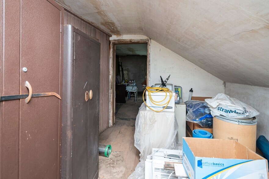 More Photos Of 1112 W Bridge St, Spring City Warehouse For Sale