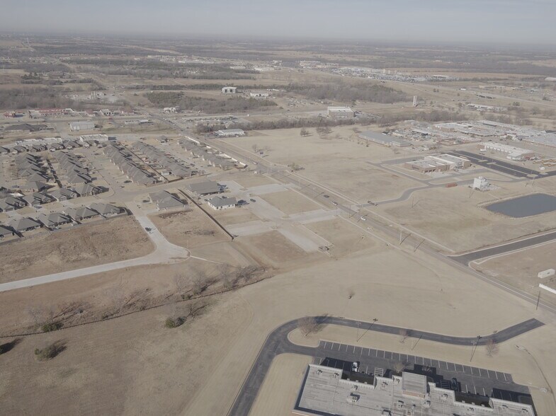 More Photos Of 1305-1367 E 45th St, Shawnee Land For Sale