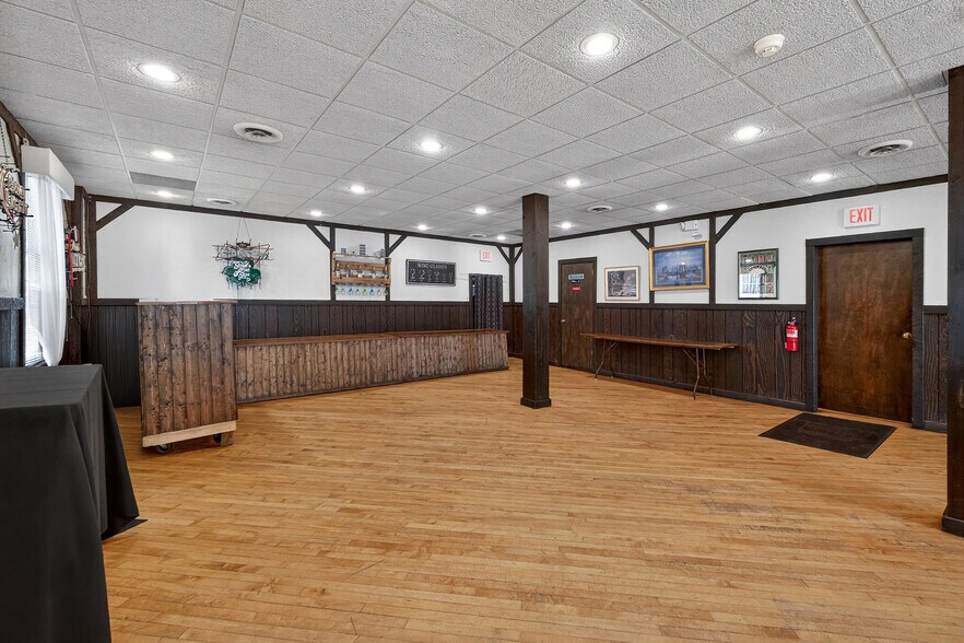 More Photos Of 671-673 Broadway, Bayonne Bar For Sale