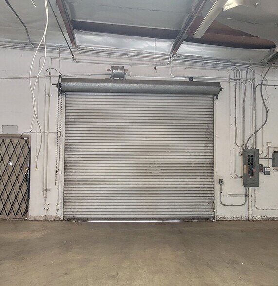 More Photos Of 13902 Harbor Blvd, Garden Grove Warehouse For Lease