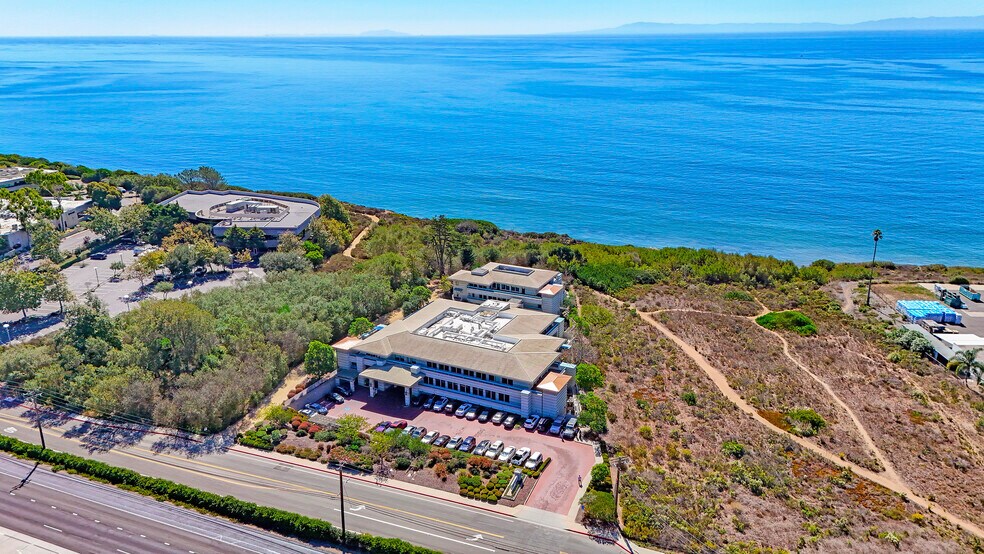 Primary Photo Of 6185-6187 Carpinteria Ave, Carpinteria Office For Sale