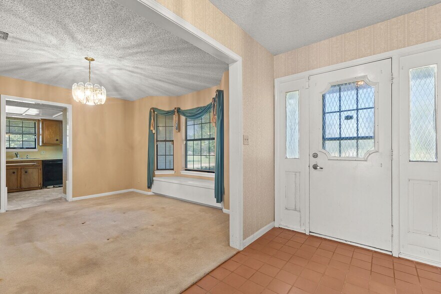 More Photos Of 12409 Lowden Ln, Manchaca Flex For Sale