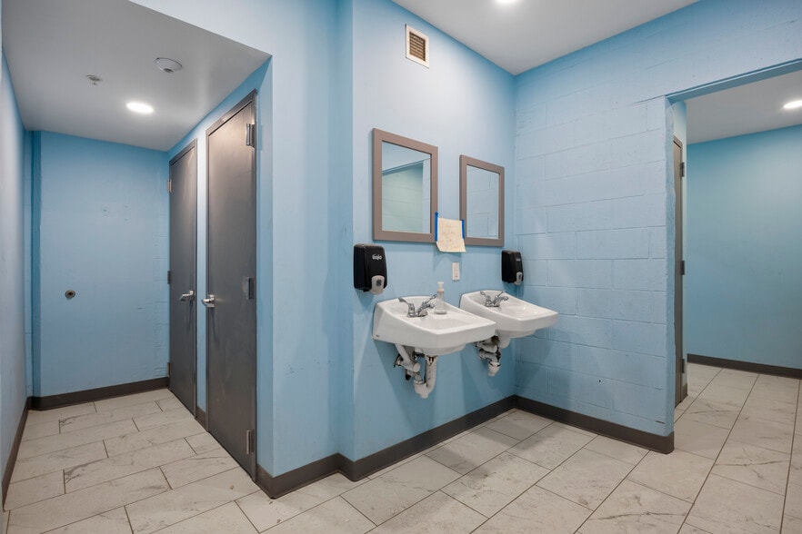 More Photos Of 930 Broadway, Albany Apartments For Lease