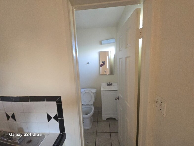 More Photos Of 3711 S Western Ave, Los Angeles Apartments For Sale