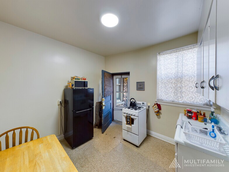 More Photos Of 1601 W Garfield Blvd, Chicago Apartments For Sale