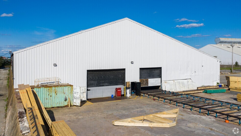 More Photos Of 1200 E Patapsco Ave, Baltimore Warehouse For Lease