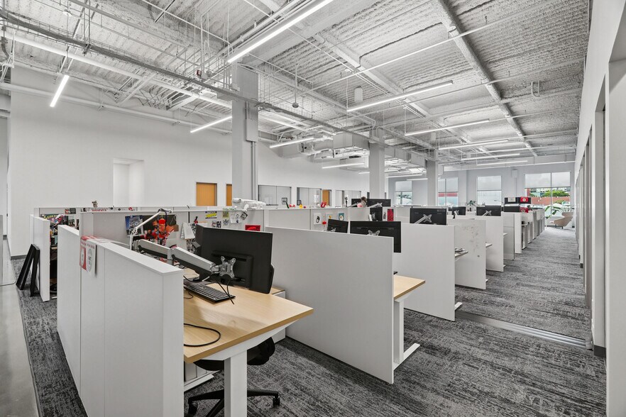 More Photos Of 2601 Mariposa St, San Francisco Office Residential For Lease