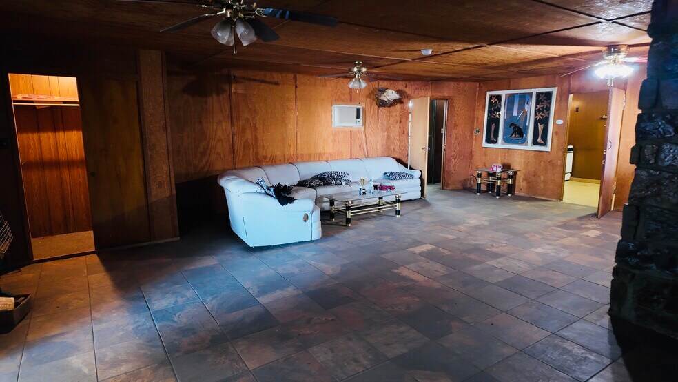 More Photos Of 1520 S Central Ave, Oklahoma City Manufacturing For Lease