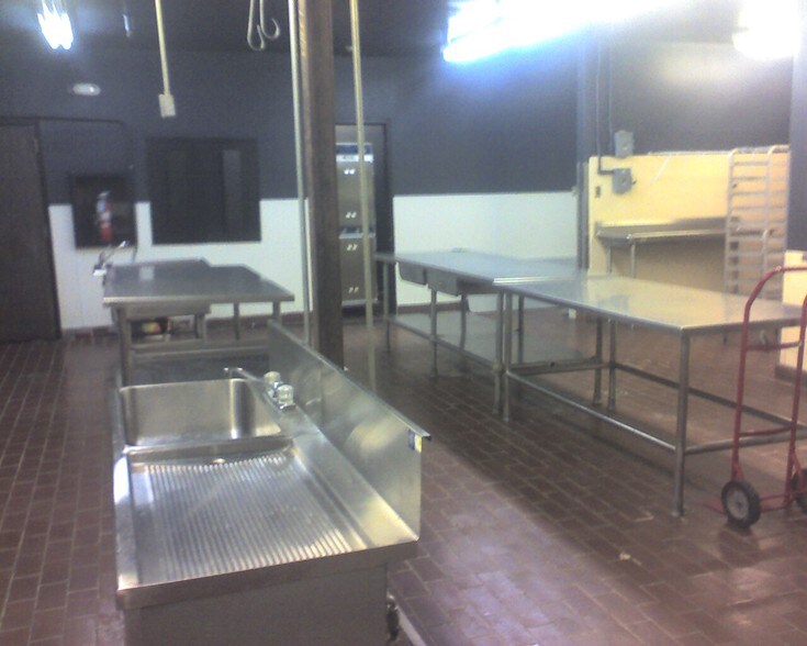 More Photos Of 401 Gilbert Dr, Lubbock Office For Lease