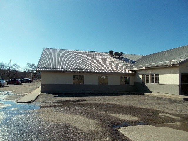 More Photos Of 2001 S Central Ave, Marshfield Storefront Retail Office For Lease