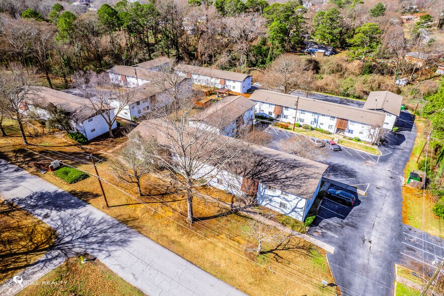 More Photos Of 4663 Waldrop Dr, Forest Park Apartments For Sale