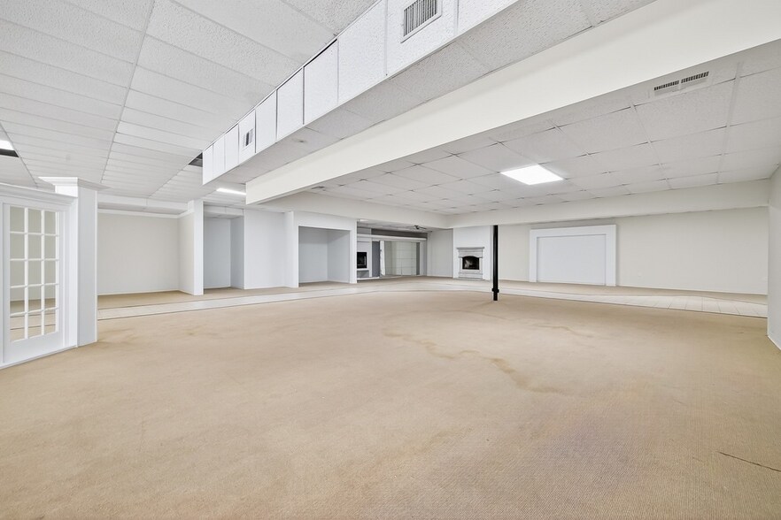 More Photos Of 3105 Cypress Creek Pky, Houston Freestanding For Lease