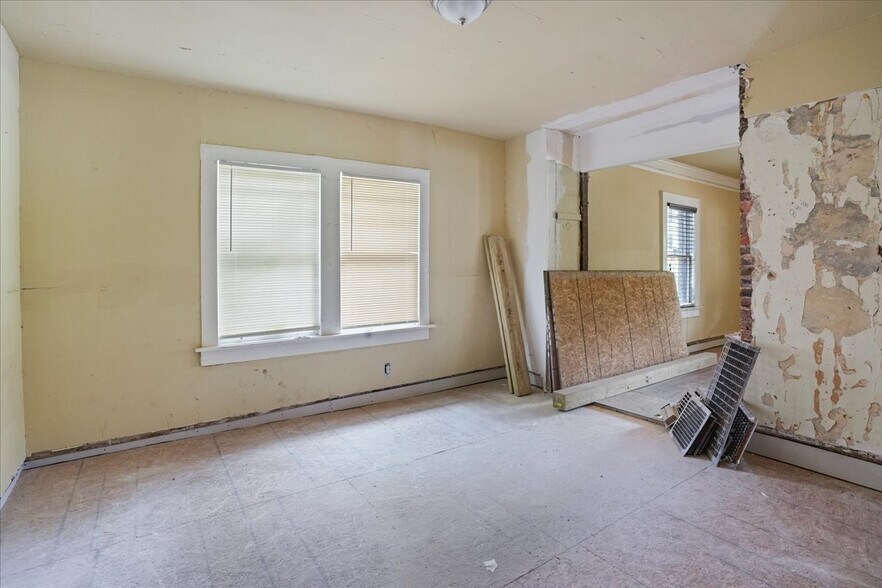 More Photos Of 2741 Church St, Atlanta Office Residential For Sale