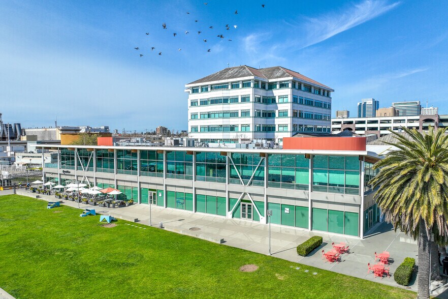 More Photos Of 10 Clay St, Oakland Office For Lease