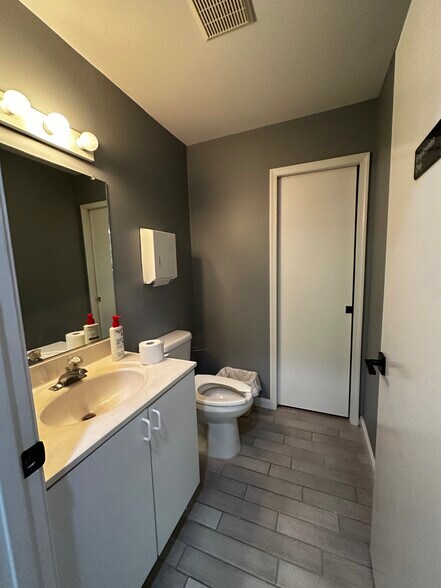 More Photos Of 1160 Beacon Ave, Manahawkin Medical For Lease